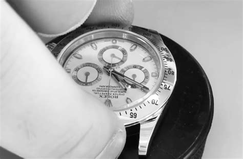 Watch A Rolex Daytona Get Taken Apart & Put Together In